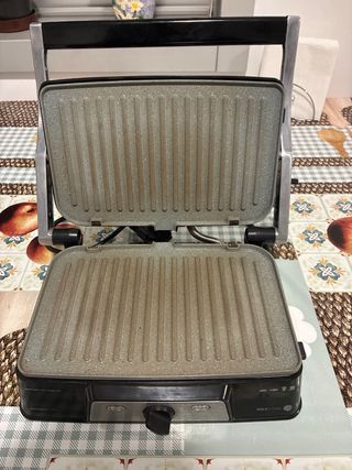 Tostadora Grill Cecotec 1500W para piezas