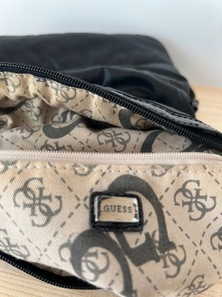Bolso Guess Negro Bandolera