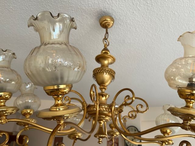 Lampada da soffitto classica dorata