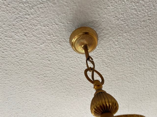 Lampada da soffitto classica dorata
