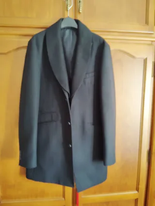 Abrigo de hombre negro