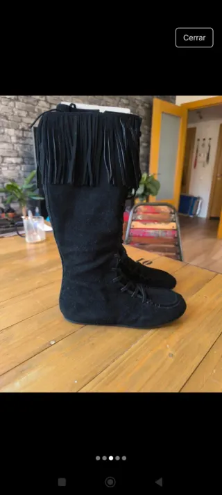 Botas negras altas de ante de Zara