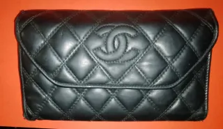 Portafoglio Chanel nero trapuntato