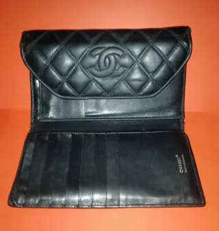 Portafoglio Chanel nero trapuntato