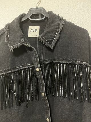 Cazadora Zara Negra Flecos y Brillantes