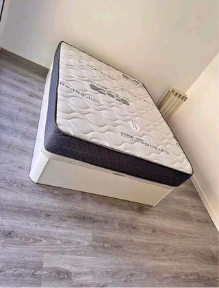 Canapés y colchones nuevos