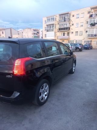 Peugeot 5008 2016