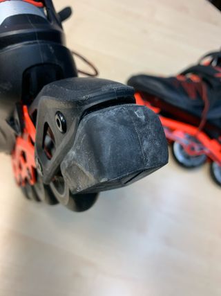 Patines en línea negros y naranjas talla:  41