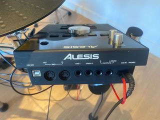 Batería Electrónica Alesis Comand Mesh Kit
