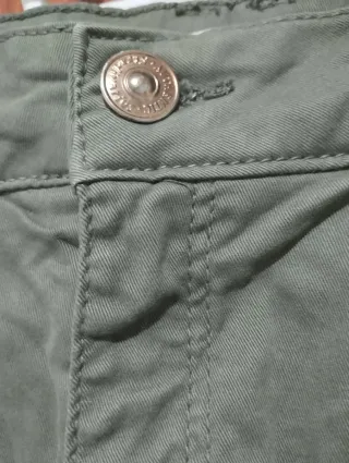 Shorts verde militar