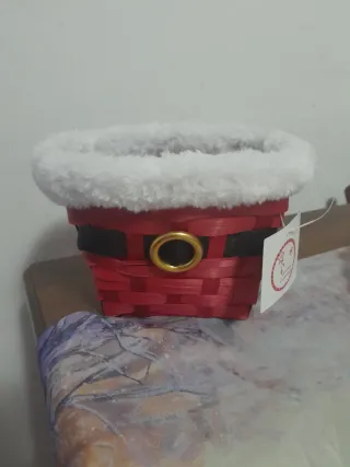 Cestino natalizio rosso con cintura