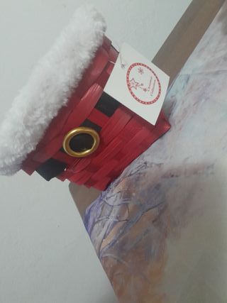 Cestino natalizio rosso con cintura