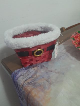 Cestino natalizio rosso con cintura