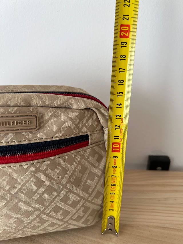 Bolso bandolera Tommy Hilfiger Crema