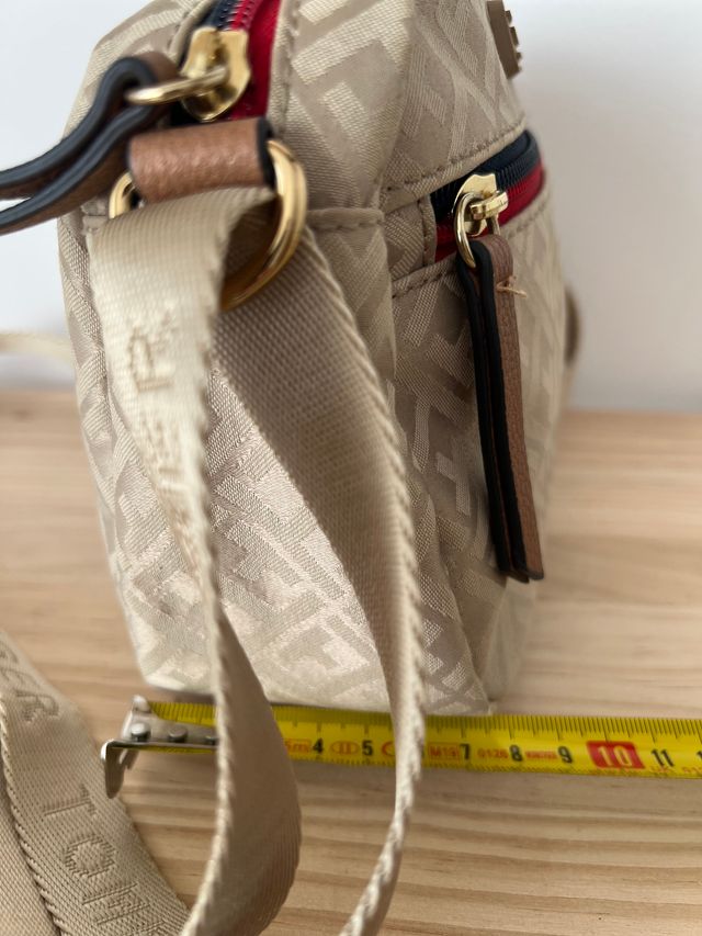 Bolso bandolera Tommy Hilfiger Crema
