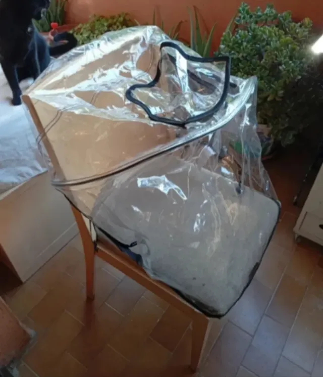 Funda protectora transparente para silla