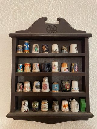 Colección de 27 dedales decorativos