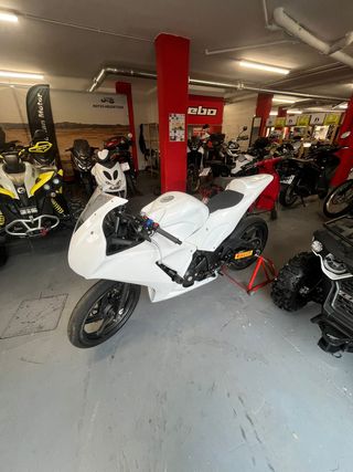 Honda CBR 300 R Copa Impala