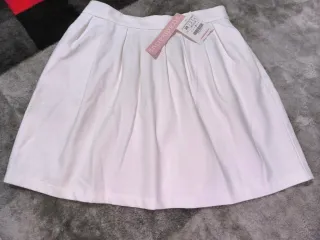 Falda Blanca Stradivarius Talla M/38