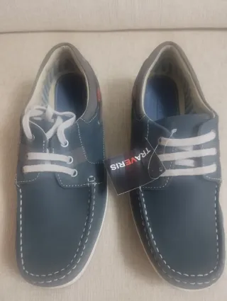 Zapatos náuticos TRAVERIS azul marino