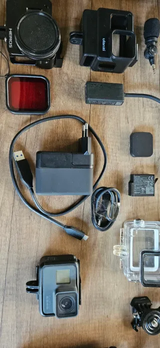 GoPro Hero 6 Black + Supporti