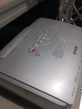 Proyector EPSON EMP-S4