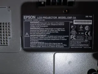 Proyector EPSON EMP-S4
