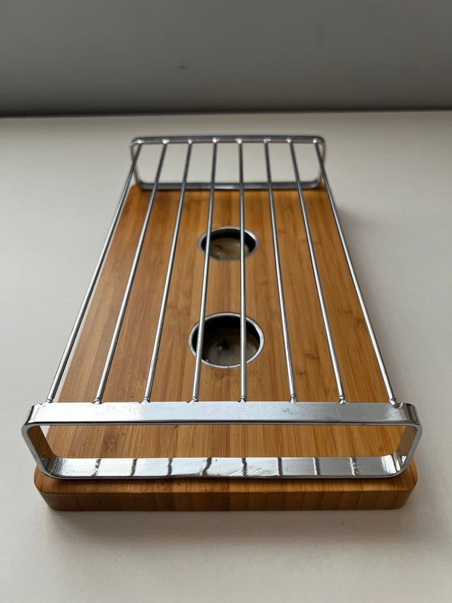 Calentador de platos bambú y metal