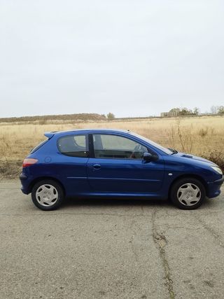 Peugeot 206 2002