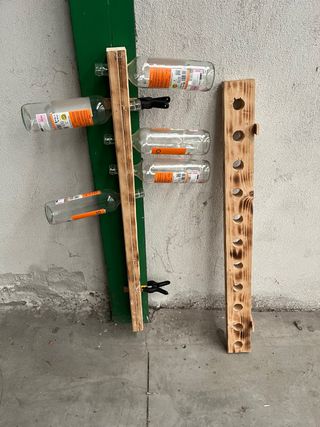 Botellero de madera rústico