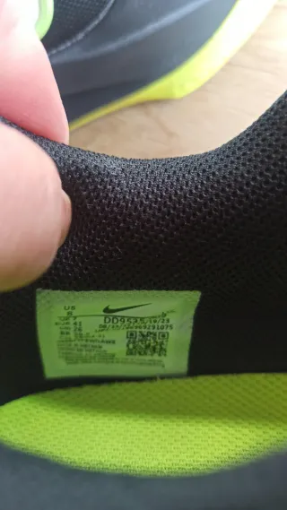 Zapatillas Nike Negras y Verdes