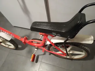 Bicicleta G.A.C Motoreta Roja Antigua