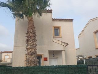 Chalet en alquiler en Urbanizaciones en Guardamar del Segura