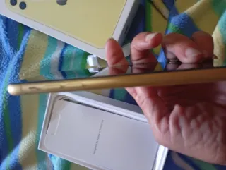 iPhone 11 Dorado/Amarillo Como Nuevo