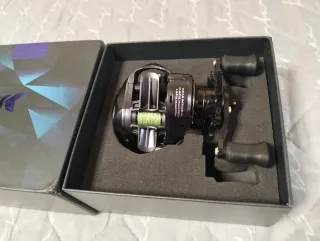 Carrete de baitcasting Kastking Kestrel Elite