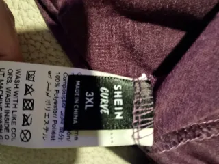 Camiseta morada manga corta con bolsillo