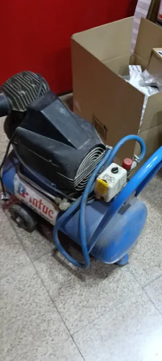 Compresor de aire azul