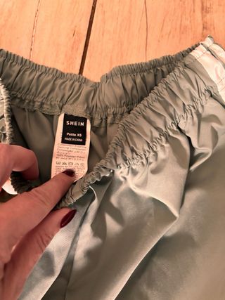 Pantaloni tuta verdi con laccetti