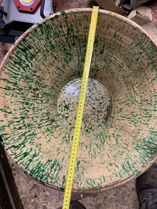 Vaso antico schizzato beige e verde