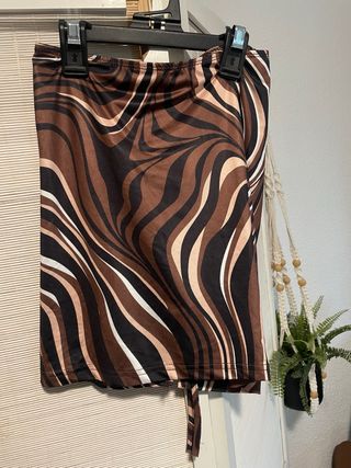 Top sin tirantes estampado abstracto