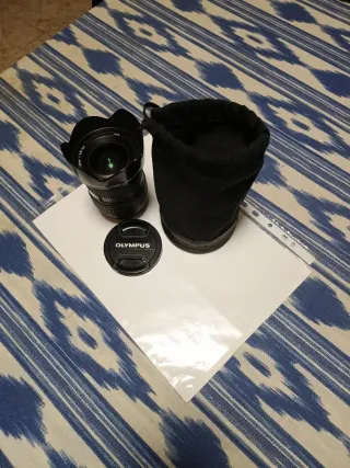 Objetivo Olympus 140-600mm