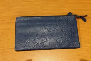 Cartera de piel azul Amichi dos cremalleras
