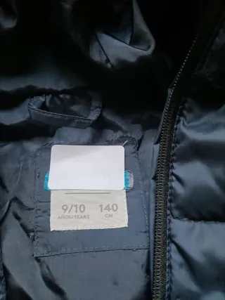 Cazadora acolchada azul marino