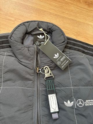 Chaqueta Adidas x Bad Bunny x Mercedes-AMG F1