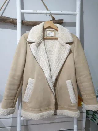Chaqueta Zara borreguito mujer beige