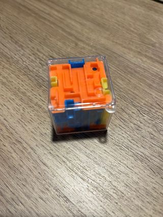 Pequeño juego de ingenio laberinto 3D