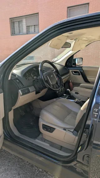 range rover freelander 2011