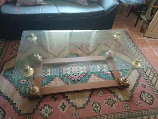 Mesa de salón cristal y metal dorado
