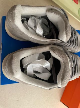 Zapatillas Adidas Campus Grises Blancas