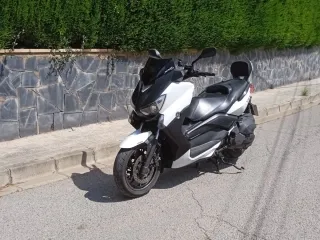 Yamaha XMAX 400 (2017)